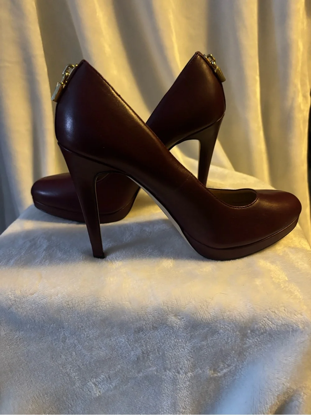 MK Women's Burgundy High Heel Pumps - Classic Platform Stiletto - Picture 1 of 5